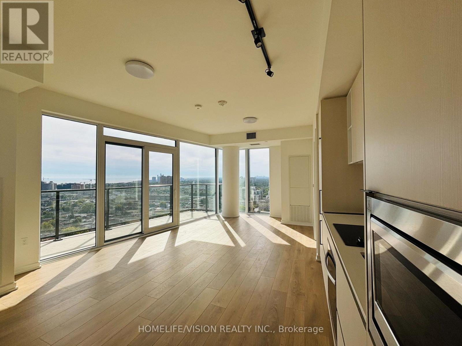 2102 - 10 GRAPHOPHONE GROVE, Toronto, Ontario