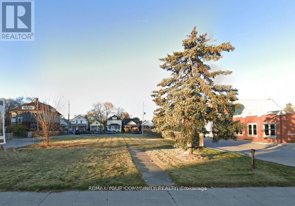 1567 OUELLETTE AVENUE, Windsor, Ontario
