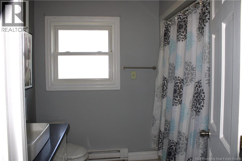 402 Highlandview Road, Moncton, New Brunswick  E1A 2L3 - Photo 13 - NB138944