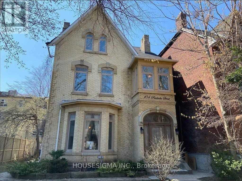 UPPER #2 - 104 PEMBROKE STREET, Toronto, Ontario