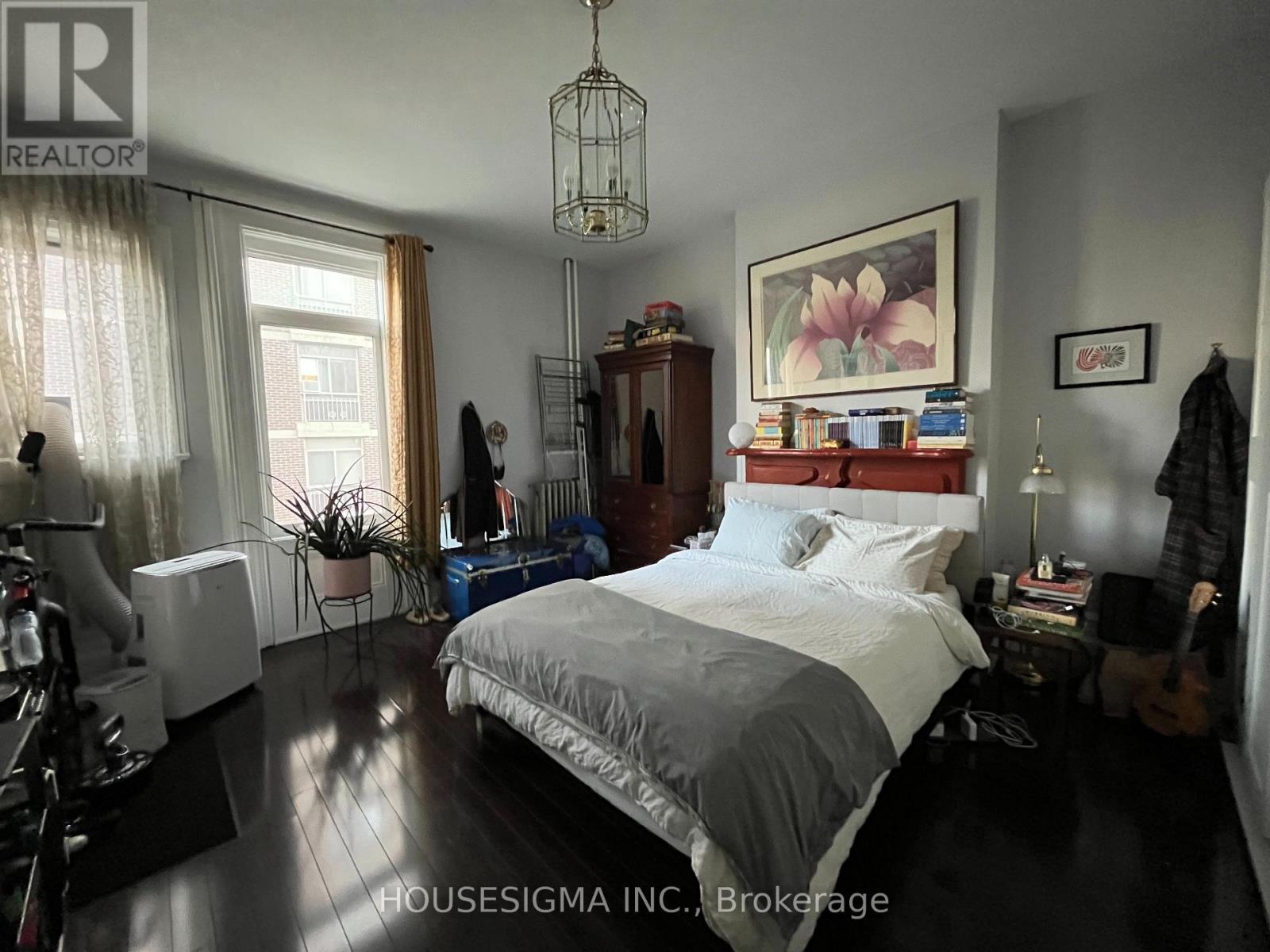 Upper #2 - 104 Pembroke Street, Toronto, Ontario  M5A 2N8 - Photo 3 - C13108524
