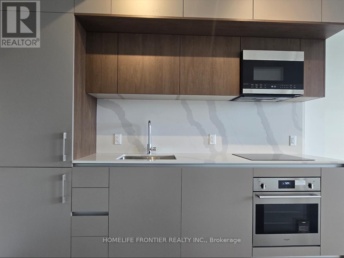 704 - 322 Dupont Street, Toronto, Ontario  M5R 0E3 - Photo 2 - C13108526