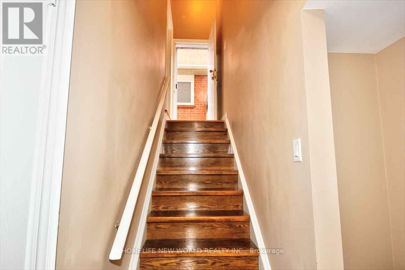 6 Mirrow Court E, Toronto, Ontario  M1C 4Y7 - Photo 3 - E13108516