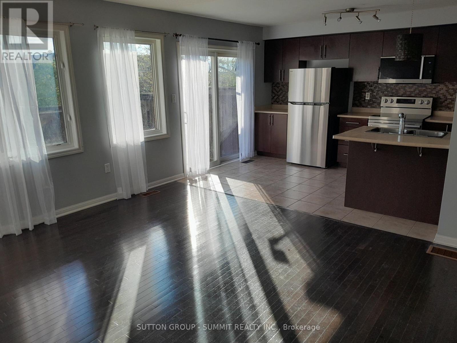 4 - 71 Garth Massey Drive, Cambridge, Ontario  N1T 2G8 - Photo 4 - X13108452