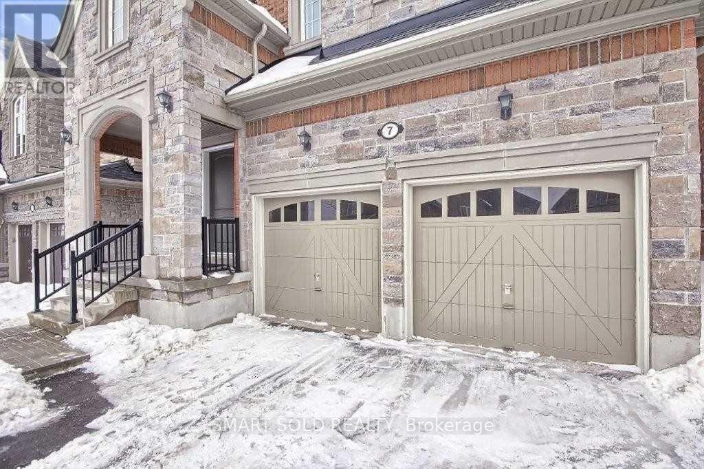 7 Barletta Drive, Vaughan, Ontario  L6A 4H4 - Photo 2 - N13108518