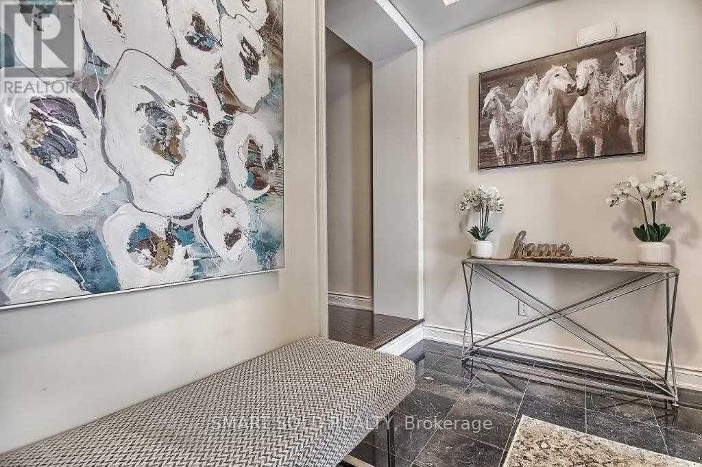 7 Barletta Drive, Vaughan, Ontario  L6A 4H4 - Photo 5 - N13108518
