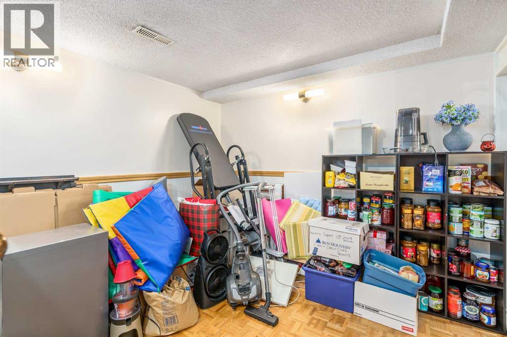 43 Millrise Crescent SW, Calgary, Alberta  T2Y 2H7 - Photo 39 - A2288261