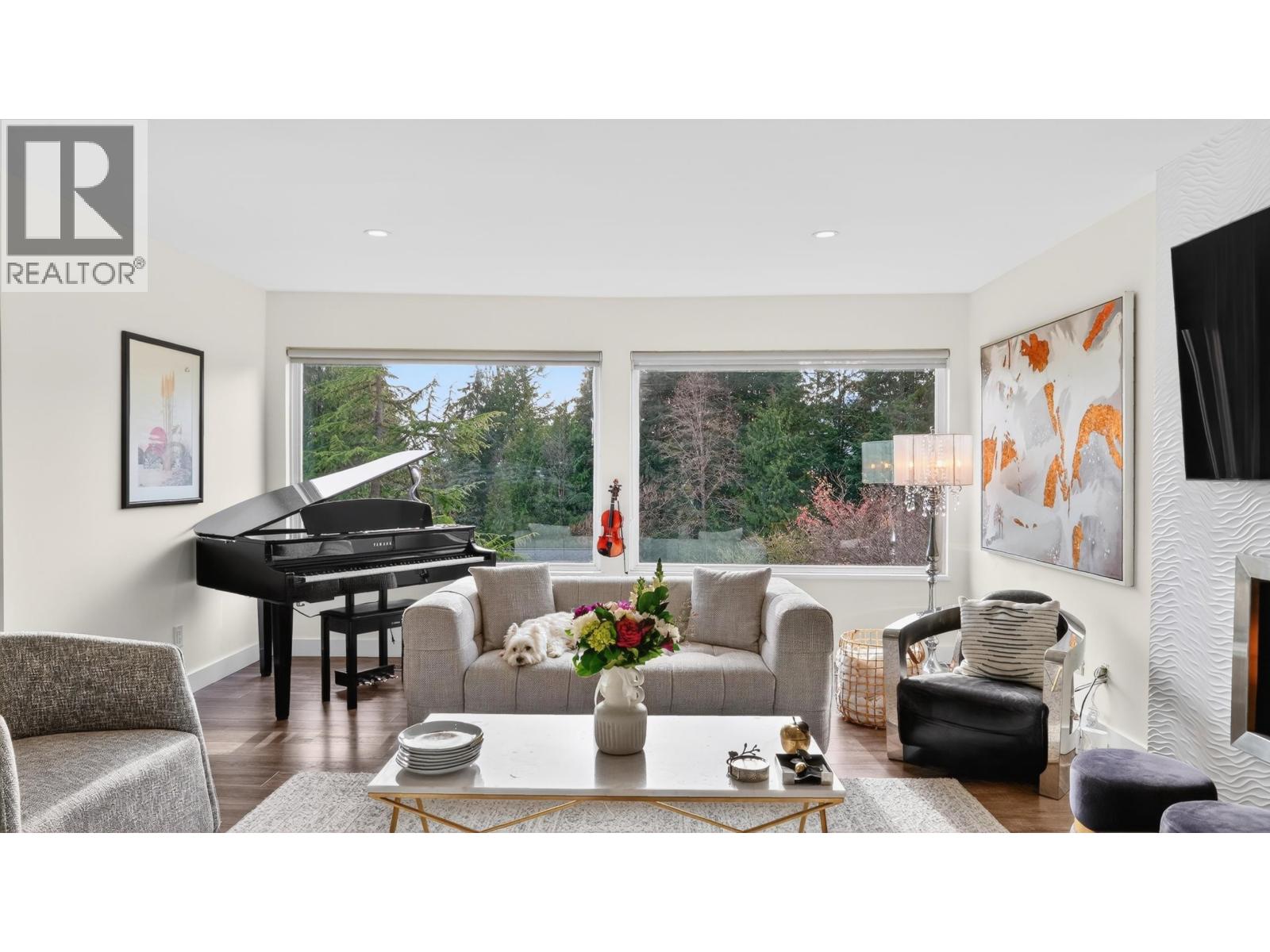 668 Alpine Court, North Vancouver, British Columbia  V7R 2L8 - Photo 8 - R3117061