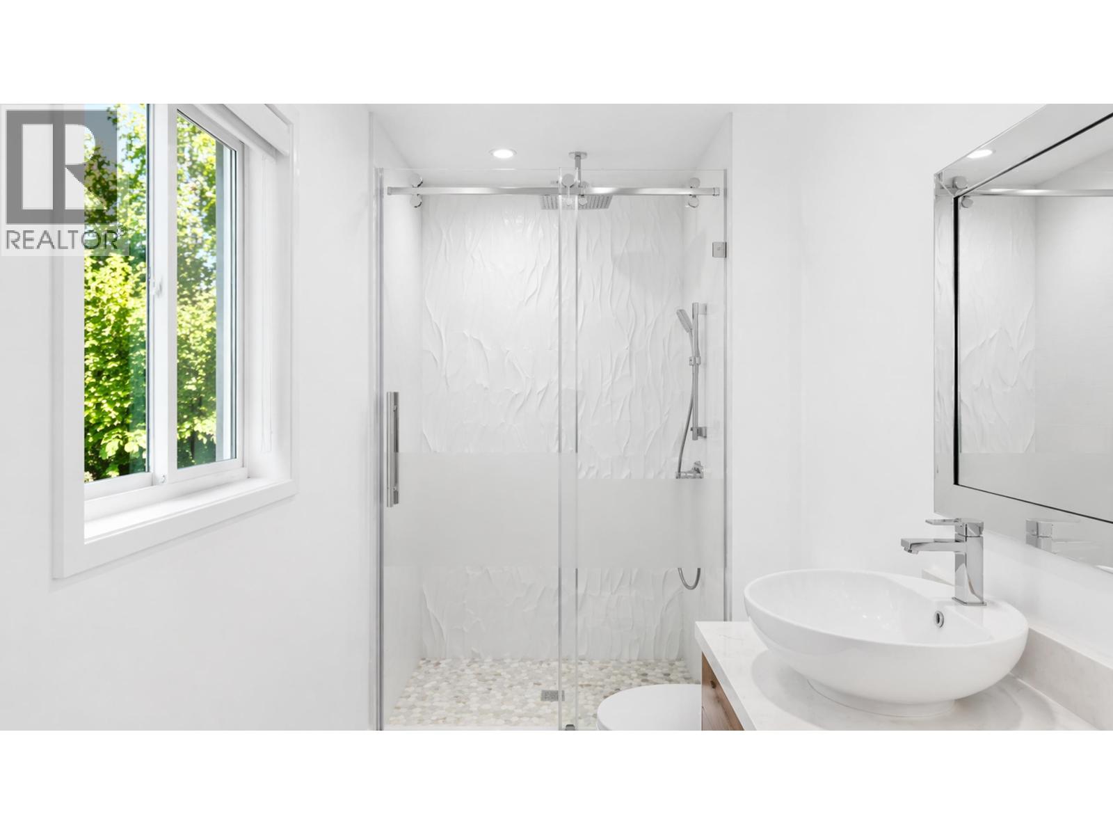 668 Alpine Court, North Vancouver, British Columbia  V7R 2L8 - Photo 23 - R3117061