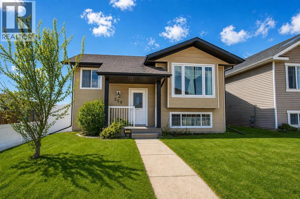229 Jaspar Crescent, Red Deer, Alberta  T4P 0G9 - Photo 1 - A2303571