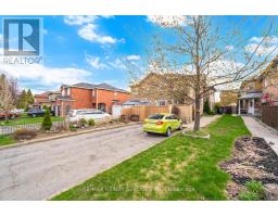 79 PRESSED BRICK DRIVE, Brampton, Ontario