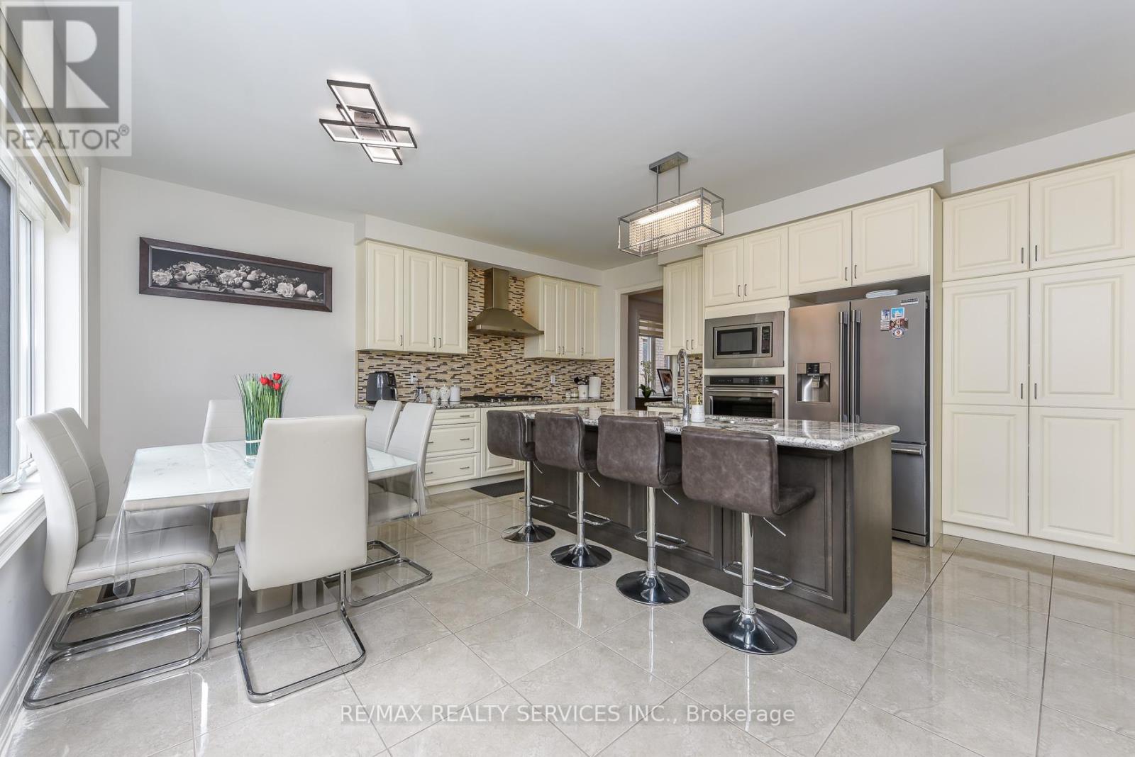 567 Dougall Avenue E, Caledon, Ontario  L7C 3Z4 - Photo 19 - W13108520