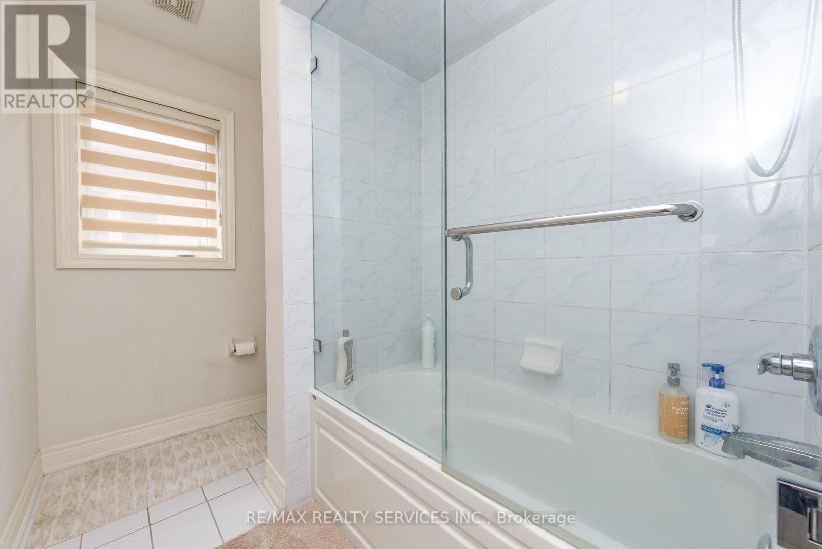 567 Dougall Avenue E, Caledon, Ontario  L7C 3Z4 - Photo 34 - W13108520