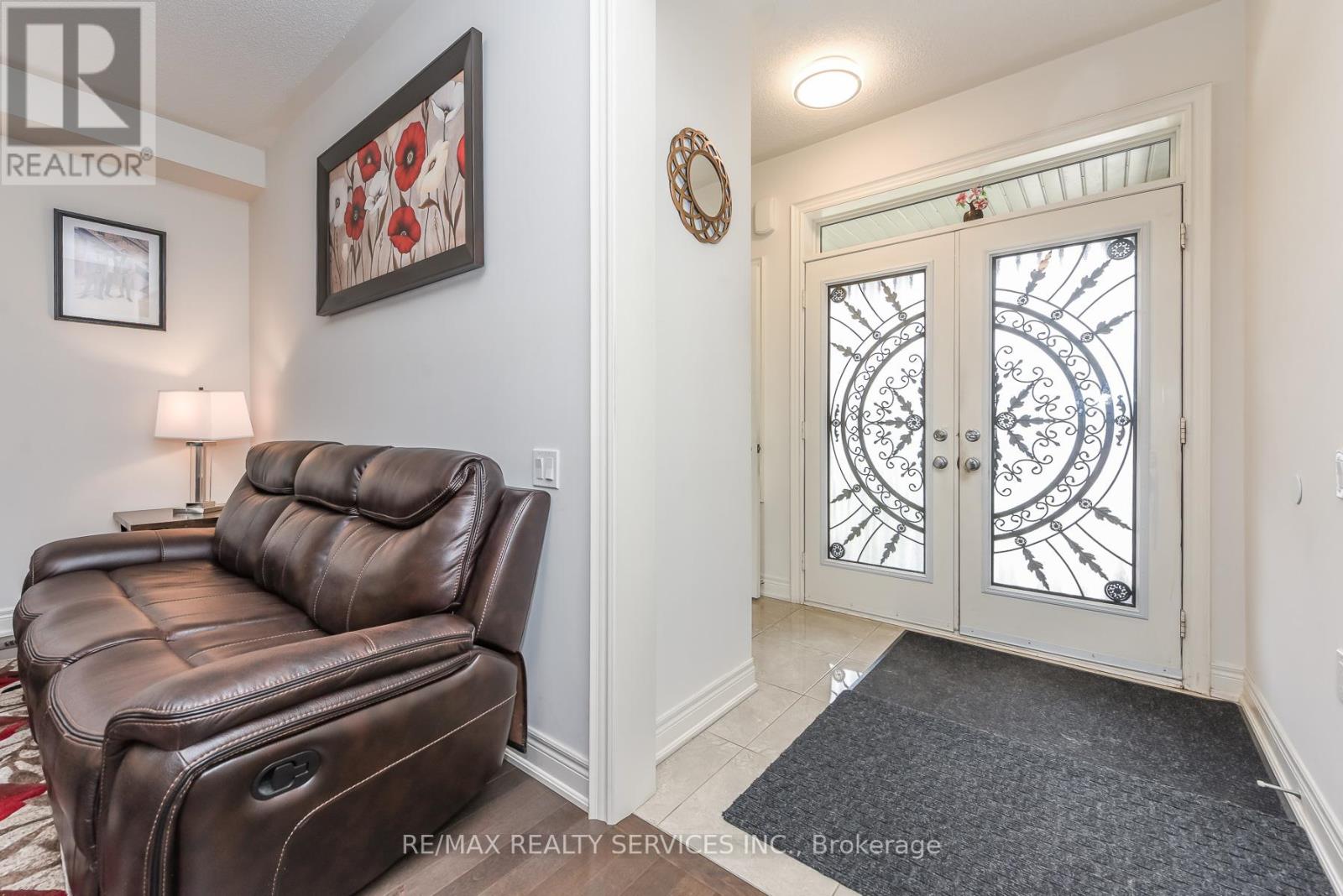 567 Dougall Avenue E, Caledon, Ontario  L7C 3Z4 - Photo 7 - W13108520
