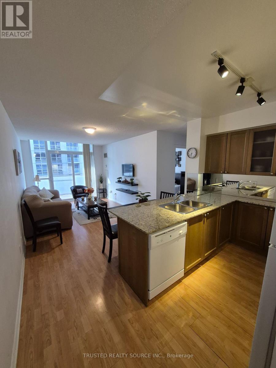 2514 - 761 Bay Street, Toronto, Ontario  M5G 2R2 - Photo 2 - C13041052
