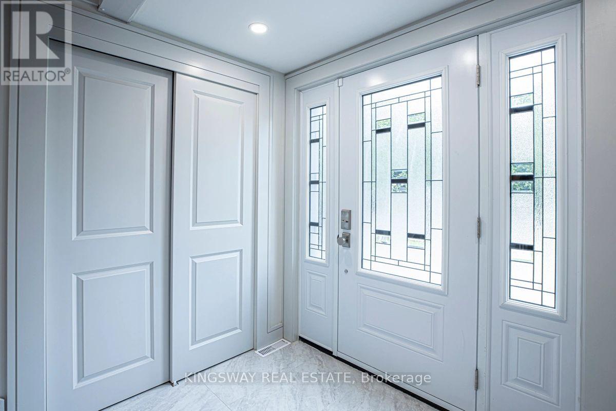 850 Isobel Avenue, Georgina, Ontario  L4P 3E9 - Photo 8 - N13108512