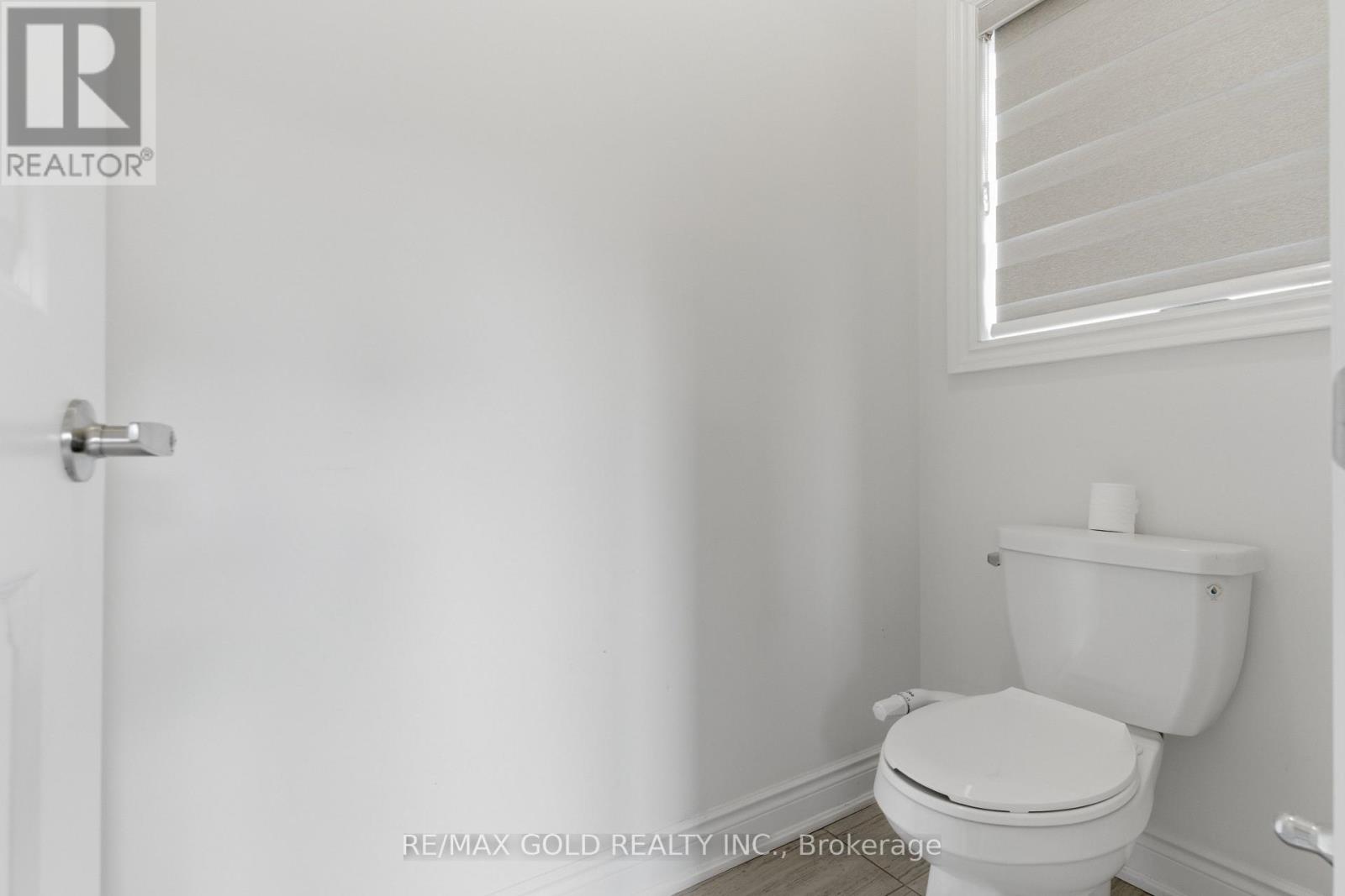 32 Dotchson Avenue, Caledon, Ontario  L7C 4G6 - Photo 16 - W13097154