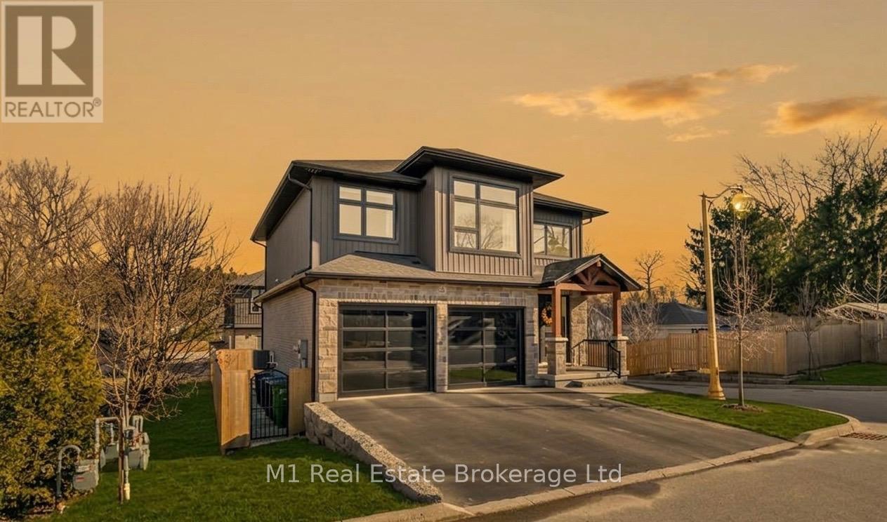 25 Creekside Terrace, Centre Wellington, Ontario  N1M 0H4 - Photo 2 - X13087656