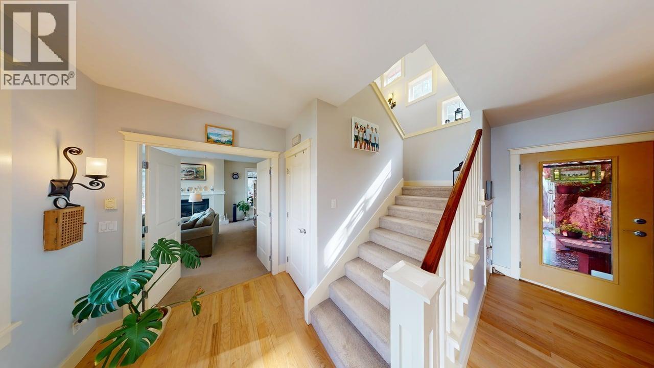 139 Furry Creek Drive, Furry Creek, British Columbia  V0N 3Z2 - Photo 4 - R3121722