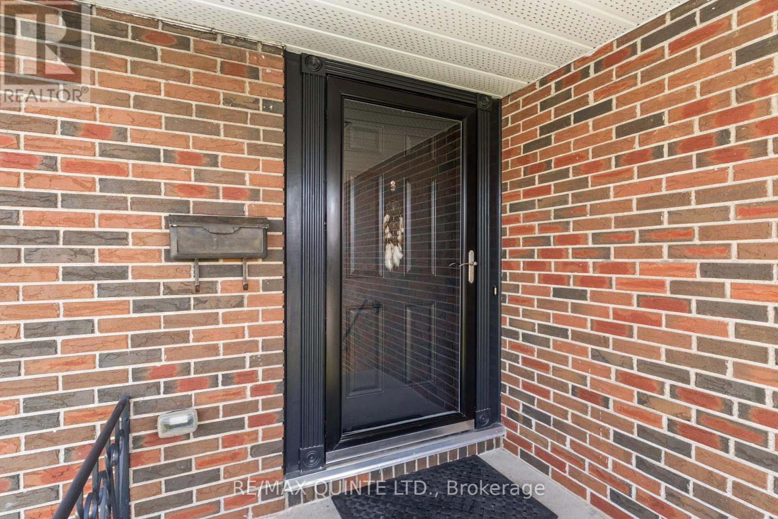 13 Gearin Street, Quinte West, Ontario  K8V 3Y2 - Photo 5 - X13108570