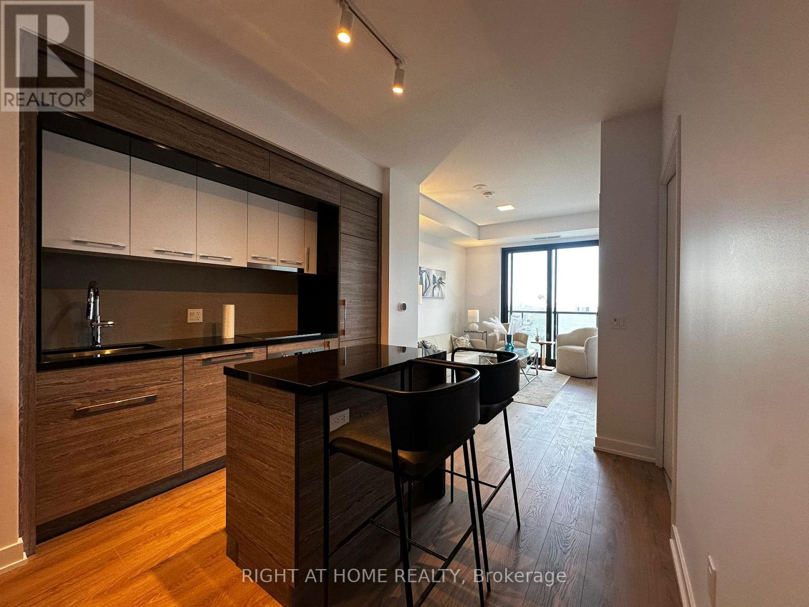 2212 - 29 Green Trail Court, Toronto, Ontario  M2K 0J9 - Photo 4 - C13108548