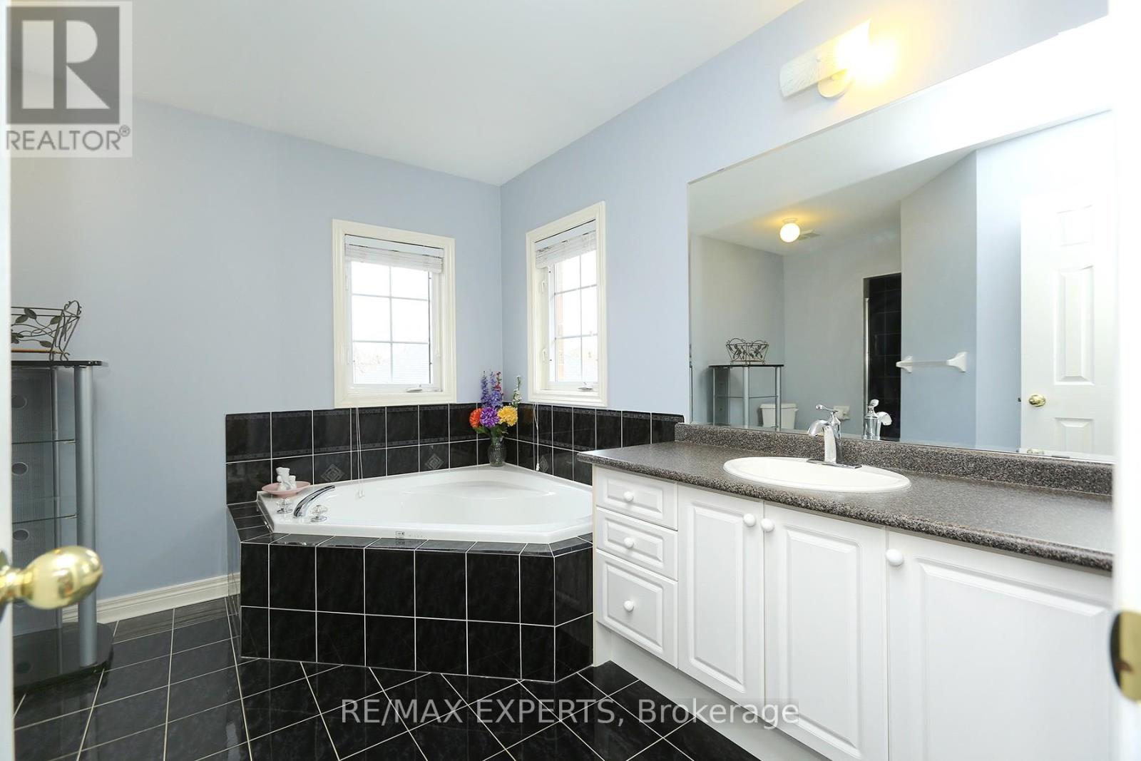 1 Via Cristina Way, Vaughan, Ontario  L4H 1R9 - Photo 33 - N13108536