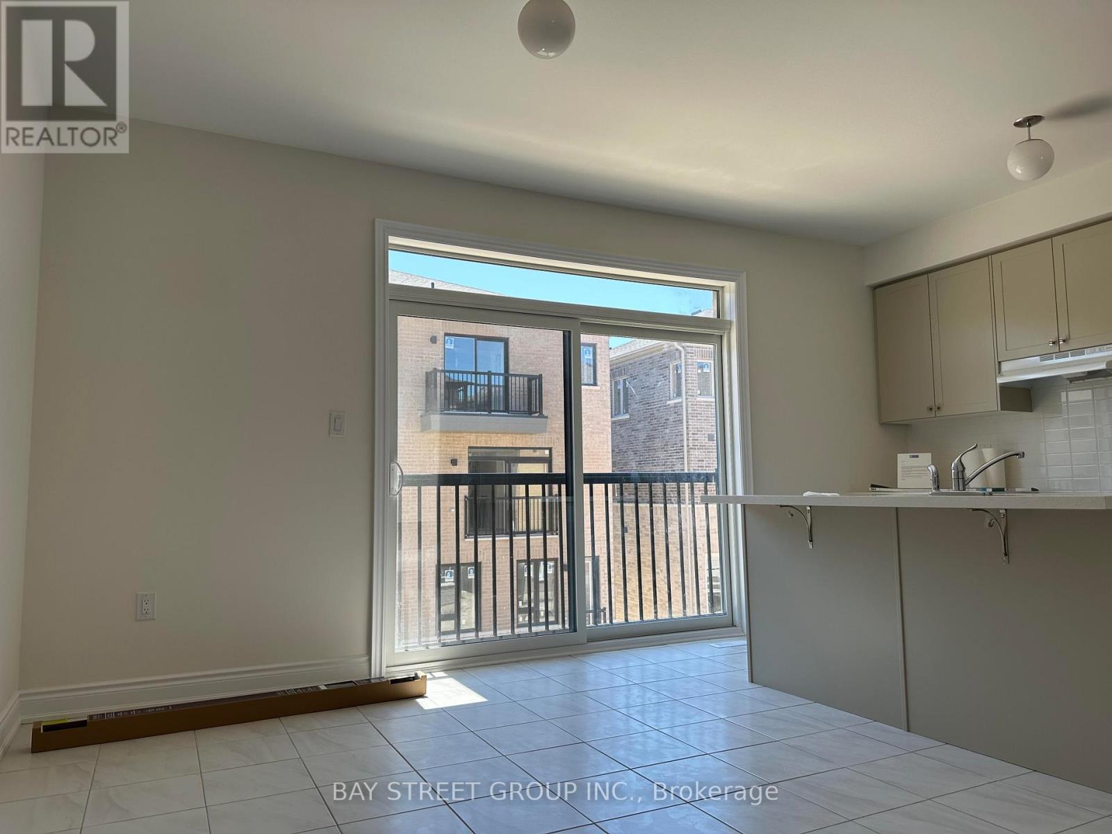 206 Tennant Circle, Vaughan, Ontario  L4H 5L4 - Photo 24 - N13108576