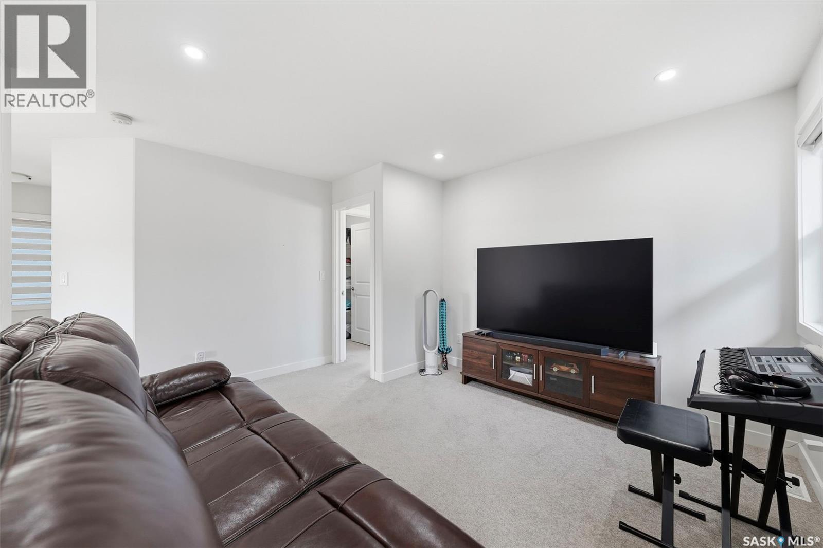 319 Skopik Crescent, Saskatoon, Saskatchewan  S7V 0V5 - Photo 21 - SK035529