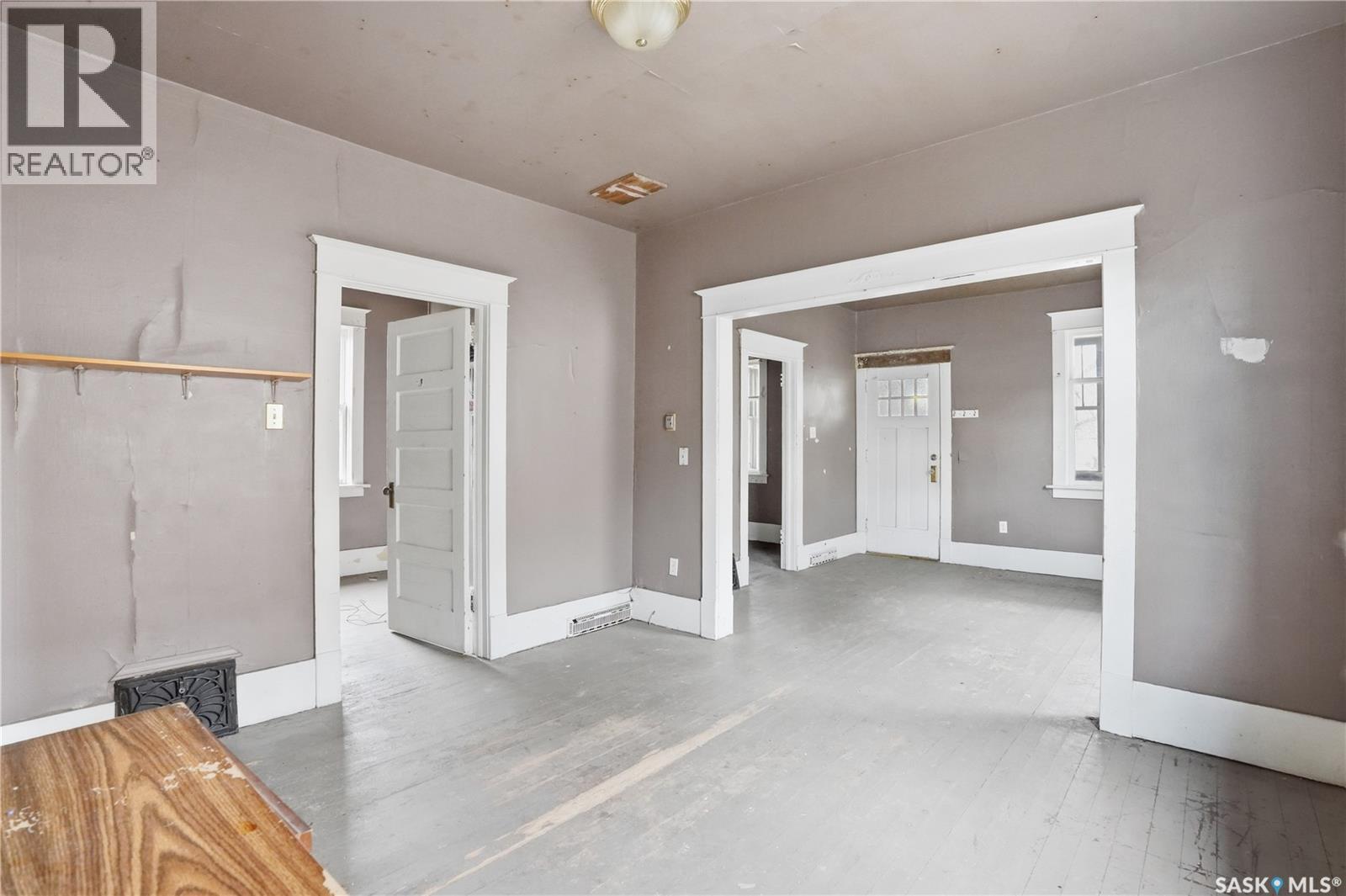 1284 3rd Avenue Ne, Moose Jaw, Saskatchewan  S6H 1G3 - Photo 13 - SK035522