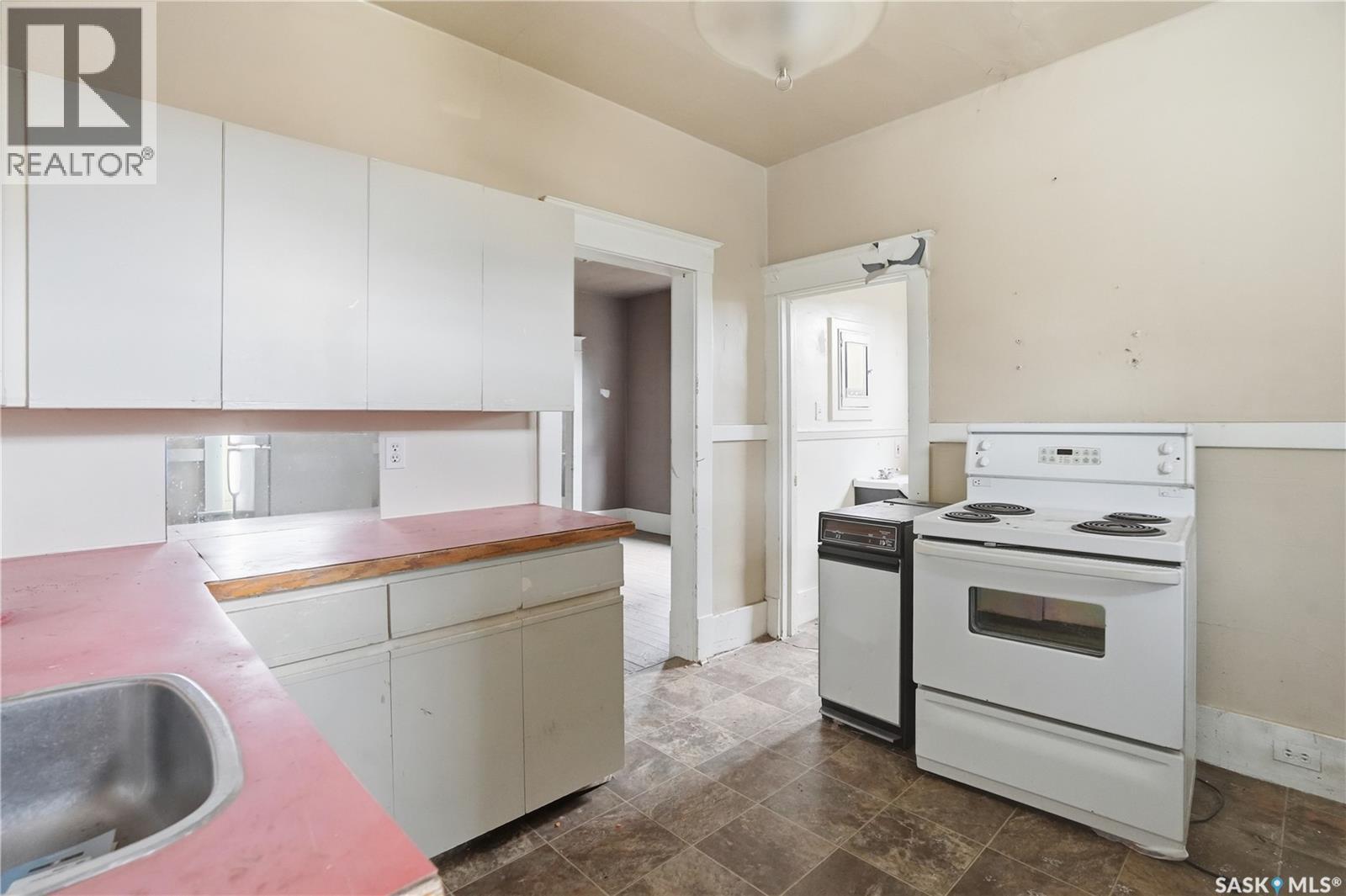 1284 3rd Avenue Ne, Moose Jaw, Saskatchewan  S6H 1G3 - Photo 21 - SK035522