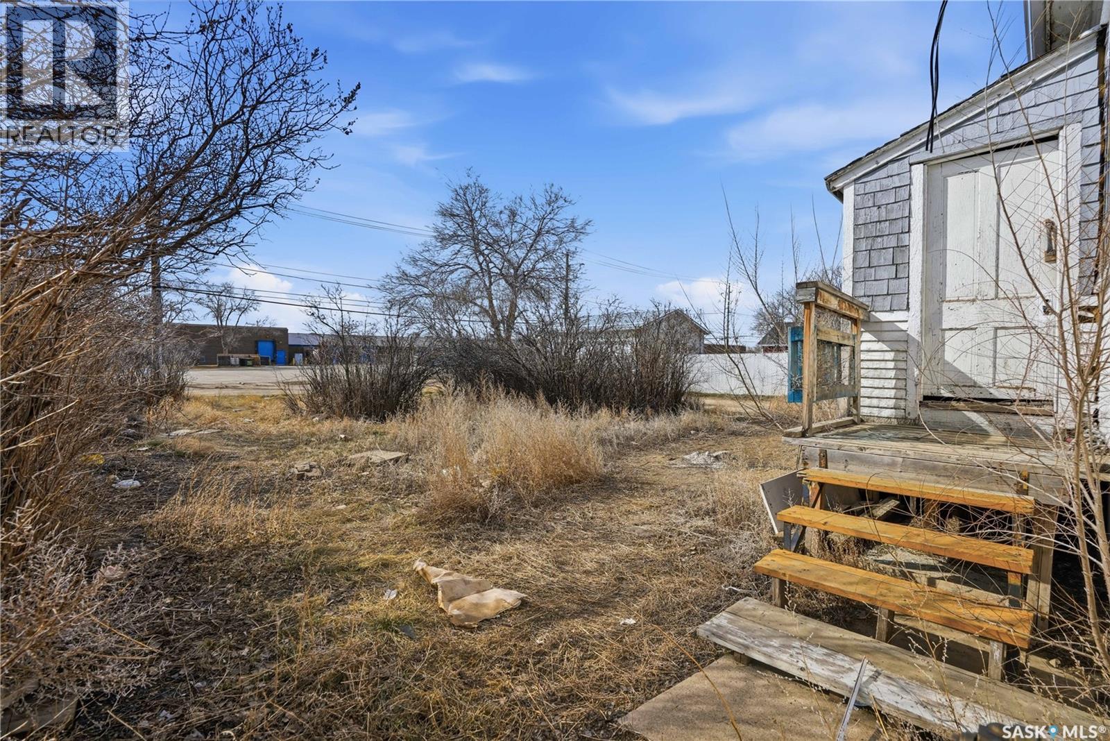 1284 3rd Avenue Ne, Moose Jaw, Saskatchewan  S6H 1G3 - Photo 3 - SK035522