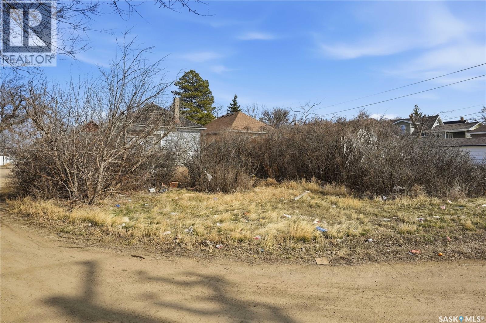 1284 3rd Avenue Ne, Moose Jaw, Saskatchewan  S6H 1G3 - Photo 5 - SK035522