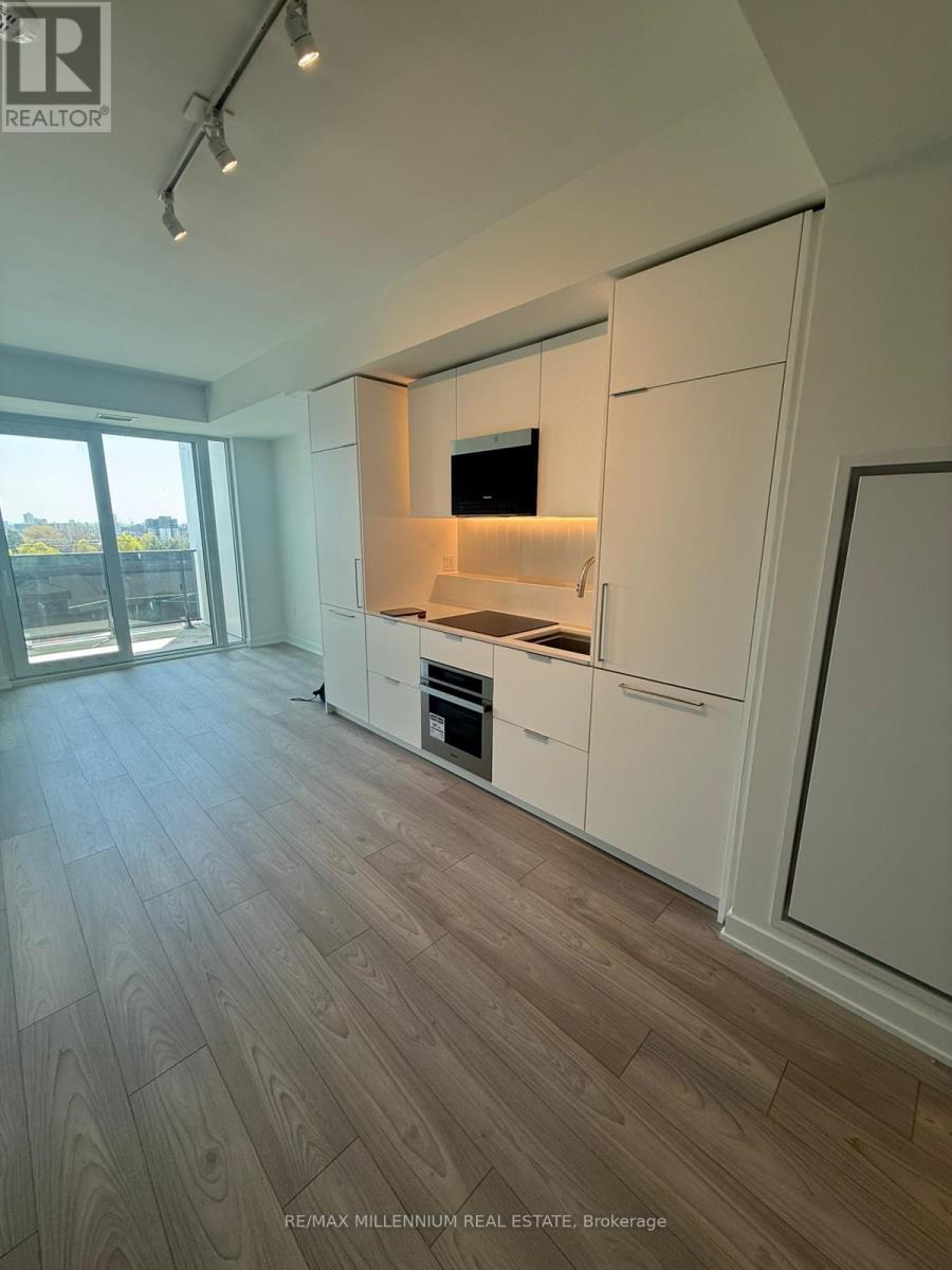 502 - 1 Fairview Road, Mississauga, Ontario  L5A 0B4 - Photo 6 - W13108542