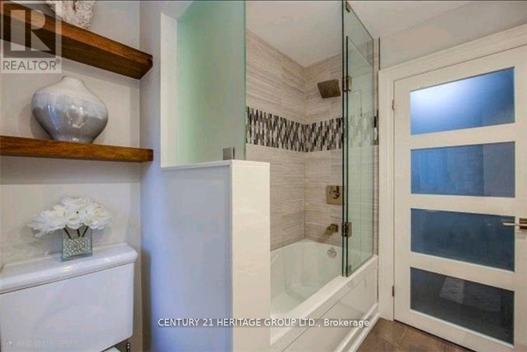 Main - 46 Mahoney Avenue, Toronto, Ontario  M6M 2H4 - Photo 11 - W13108560