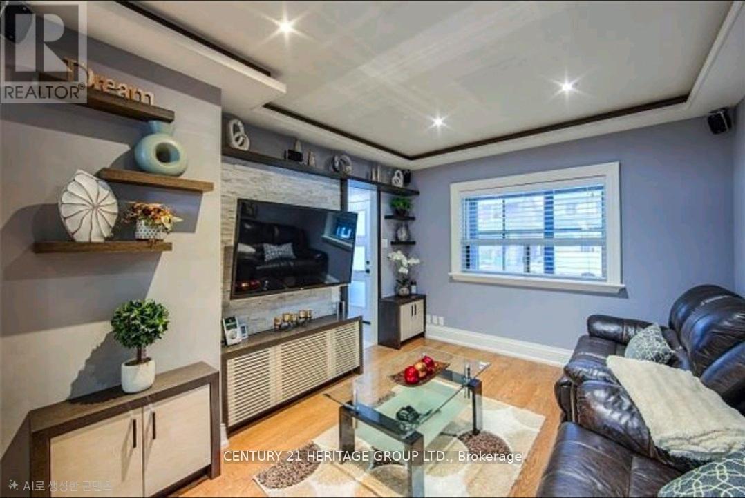 Main - 46 Mahoney Avenue, Toronto, Ontario  M6M 2H4 - Photo 6 - W13108560