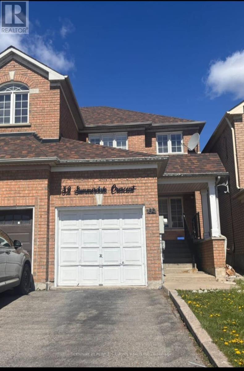 32 SUMMERDALE CRESCENT, Brampton, Ontario