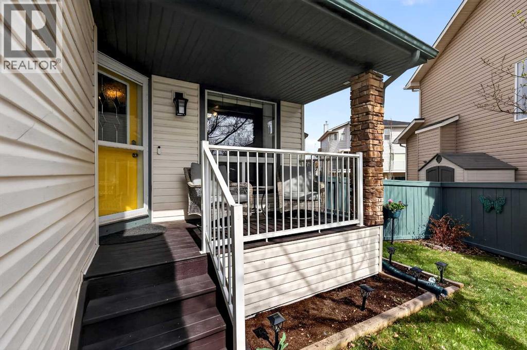 133 Cove Court, Chestermere, Alberta  T1X 1J4 - Photo 2 - A2309702