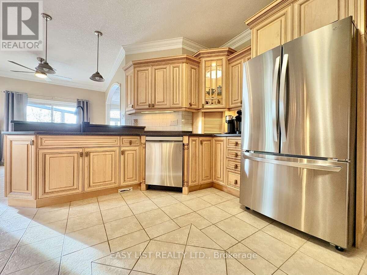 1193 Thornley Street, London South, Ontario  N6K 4V5 - Photo 4 - X13108552