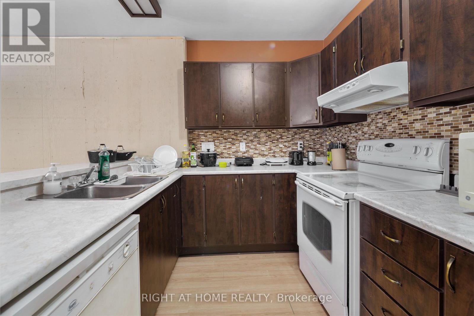 211 King Street, Unorganized Townships, Ontario  P0H 2J0 - Photo 25 - X13108564
