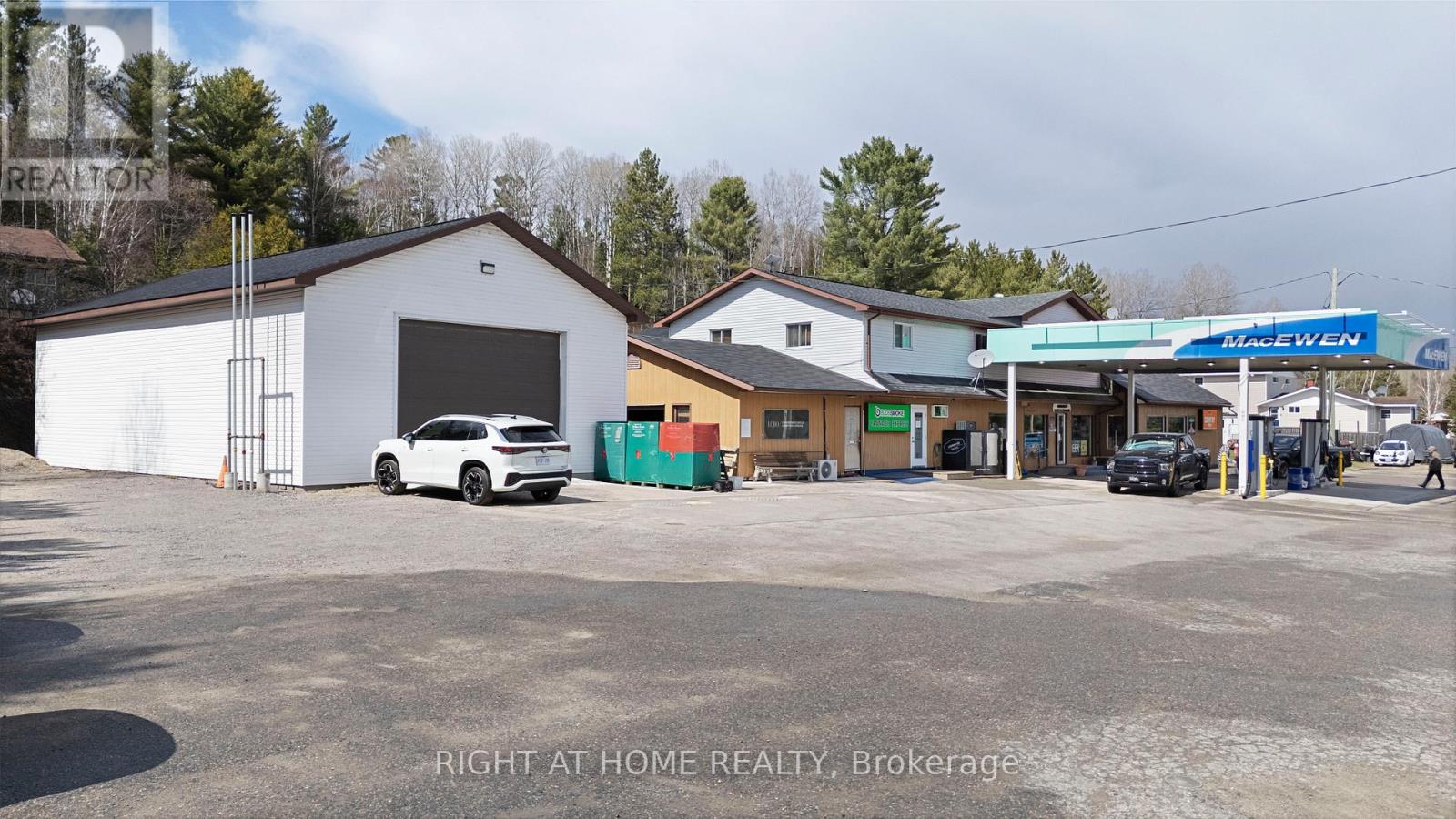 211 King Street, Unorganized Townships, Ontario  P0H 2J0 - Photo 34 - X13108564