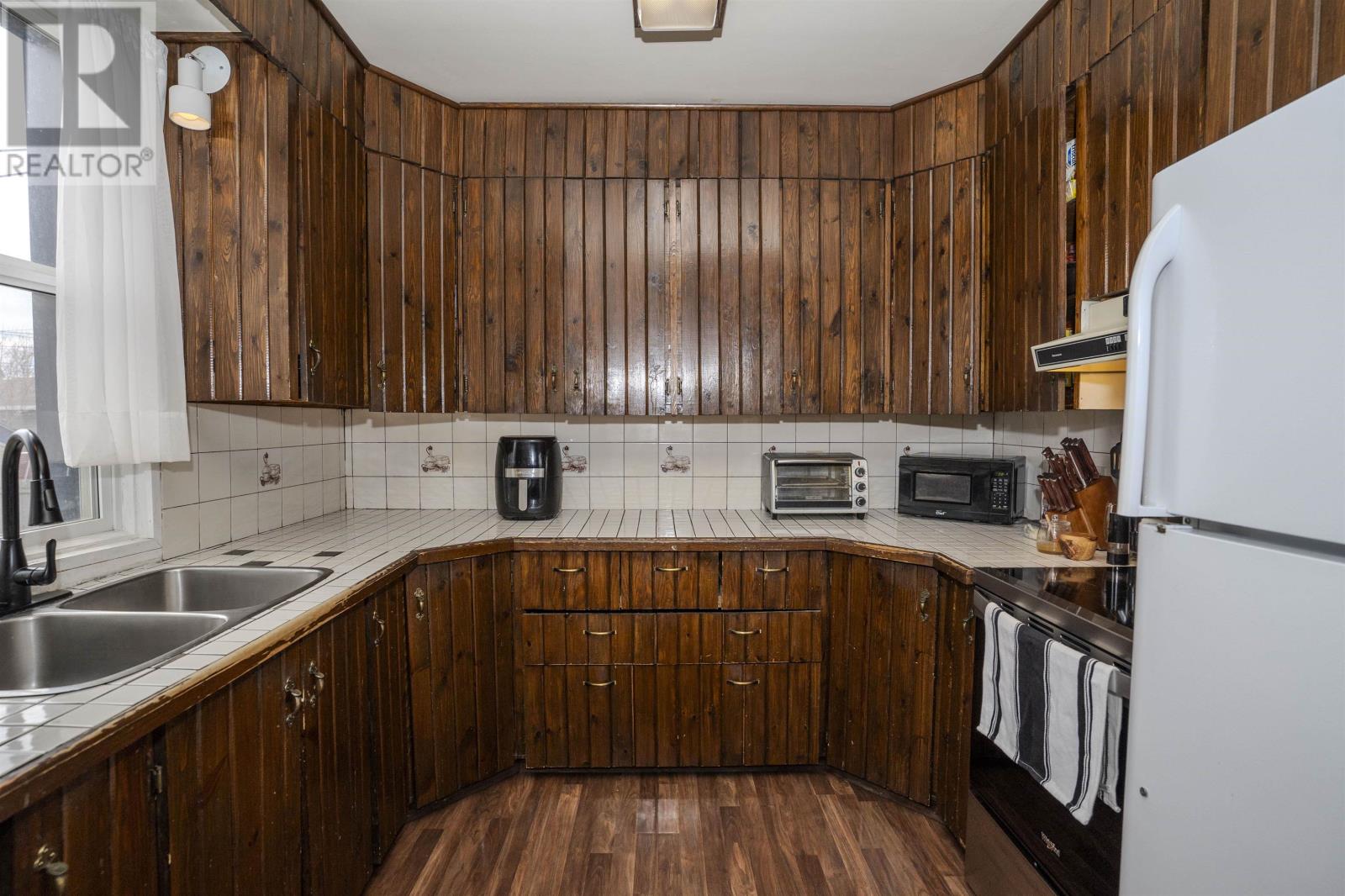 492 Brock St E, Thunder Bay, Ontario  P7E 4H7 - Photo 12 - TB2600941
