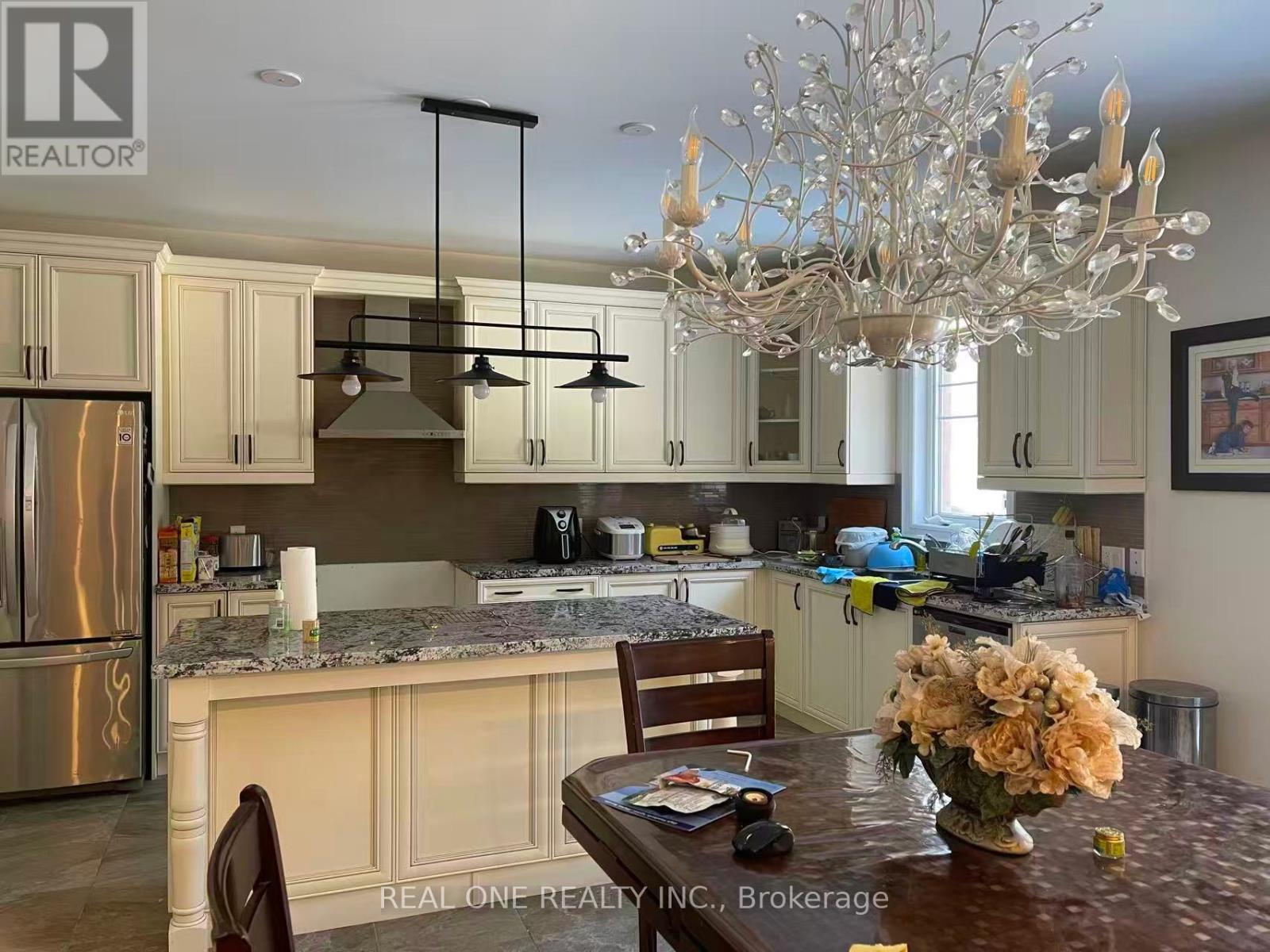 82 Warren Mcbride Crescent, Aurora, Ontario  L4G 0W4 - Photo 2 - N13108598