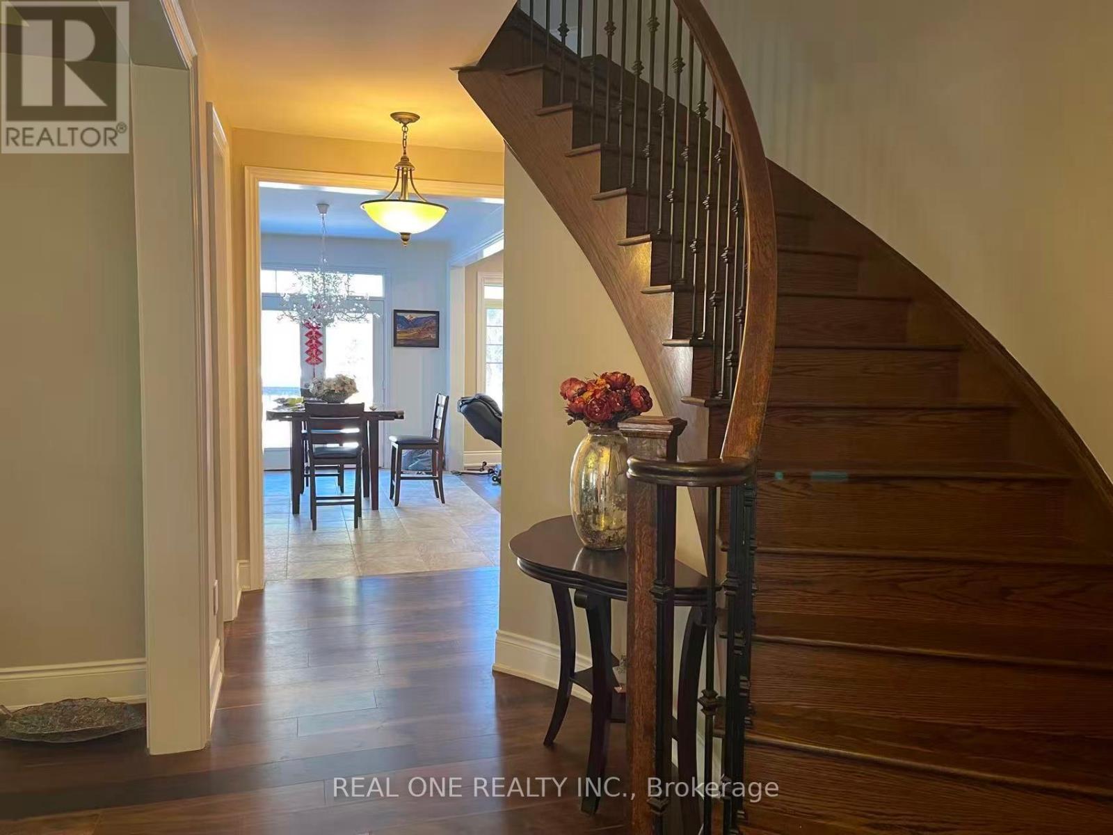82 Warren Mcbride Crescent, Aurora, Ontario  L4G 0W4 - Photo 4 - N13108598