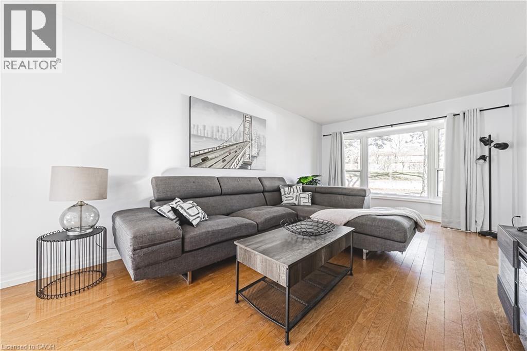 2220 Upper Middle Road Unit# 4, Burlington, Ontario  L7P 2Z9 - Photo 5 - 40810544