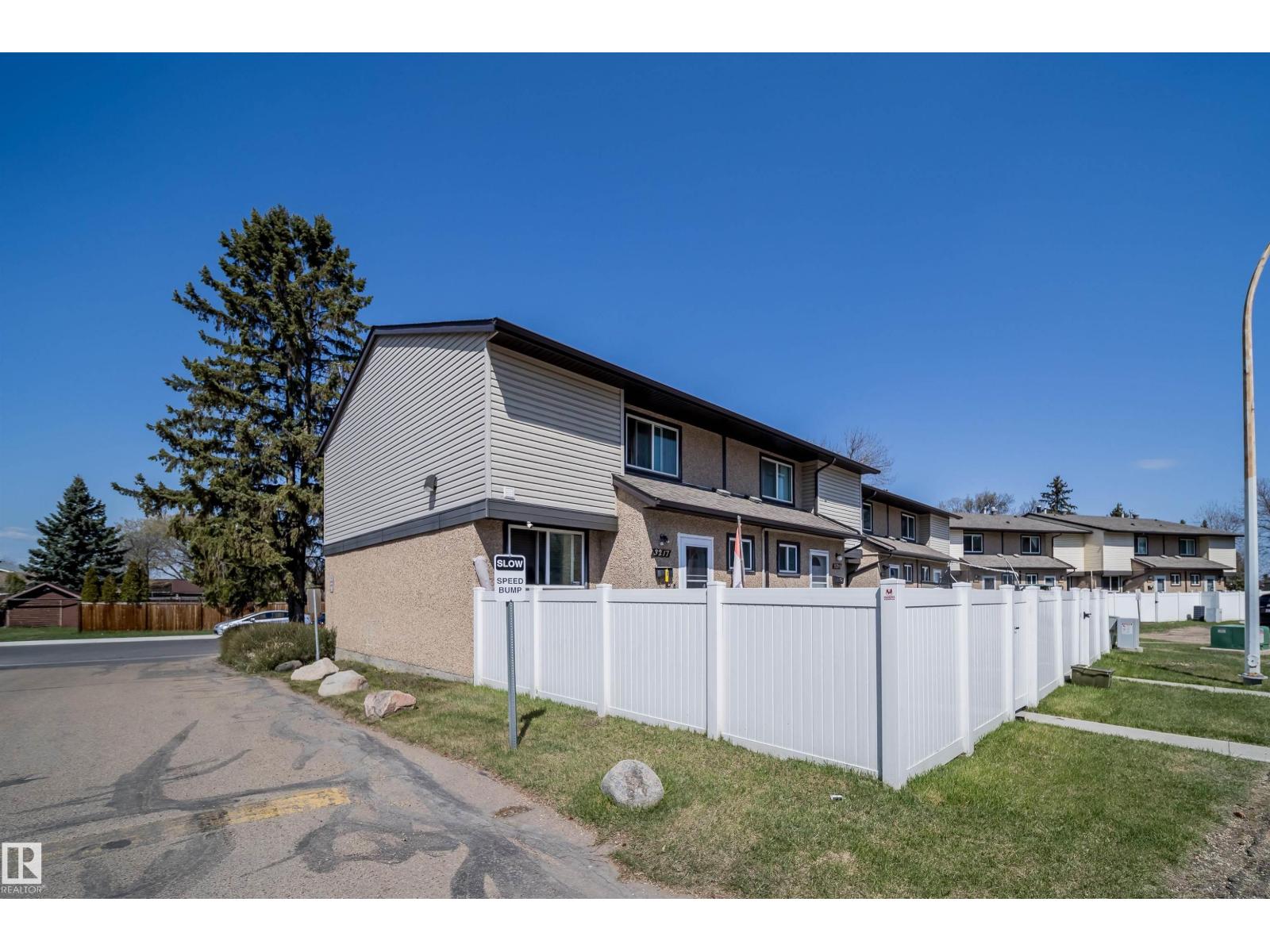3217 142 Av Nw Nw, Edmonton, Alberta  T5Y 1H9 - Photo 7 - E4486917