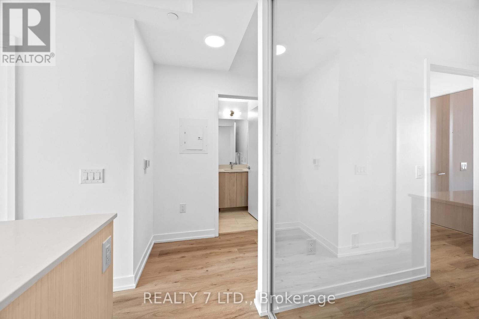 4107 - 395 Square One Drive, Mississauga (City Centre), Ontario  L5B 0P6 - Photo 20 - W13108624