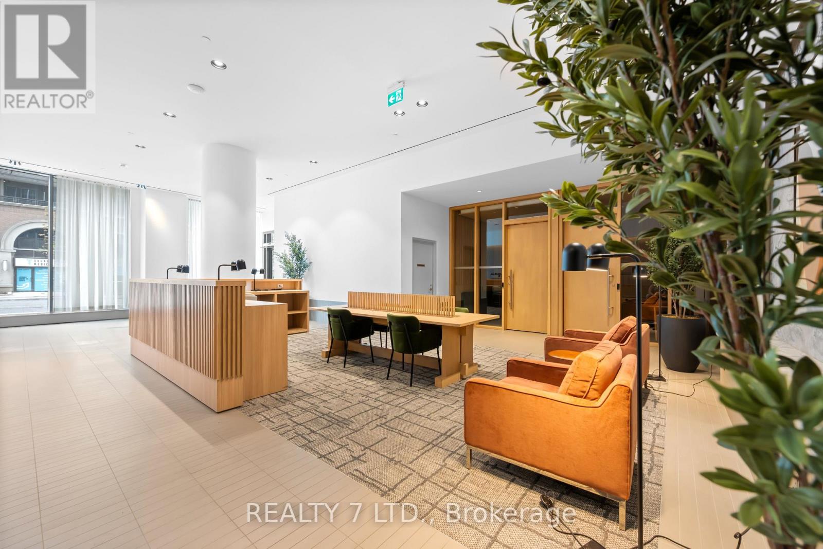 4107 - 395 Square One Drive, Mississauga (City Centre), Ontario  L5B 0P6 - Photo 4 - W13108624