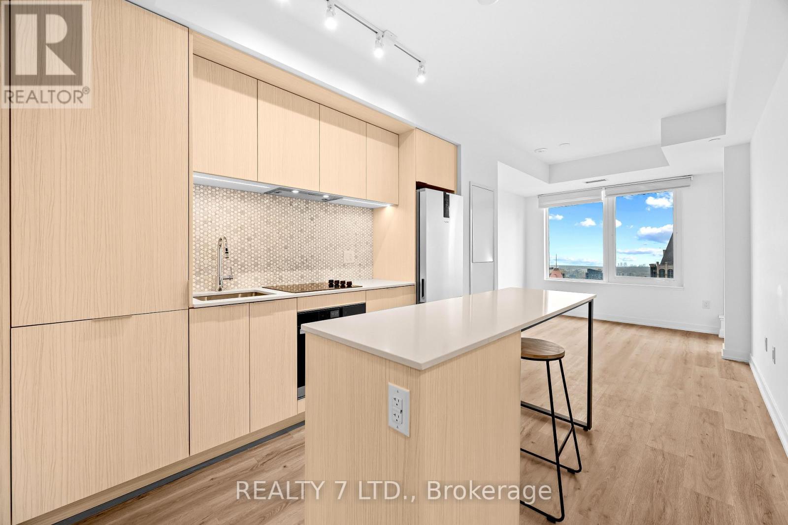 4107 - 395 Square One Drive, Mississauga (City Centre), Ontario  L5B 0P6 - Photo 6 - W13108624