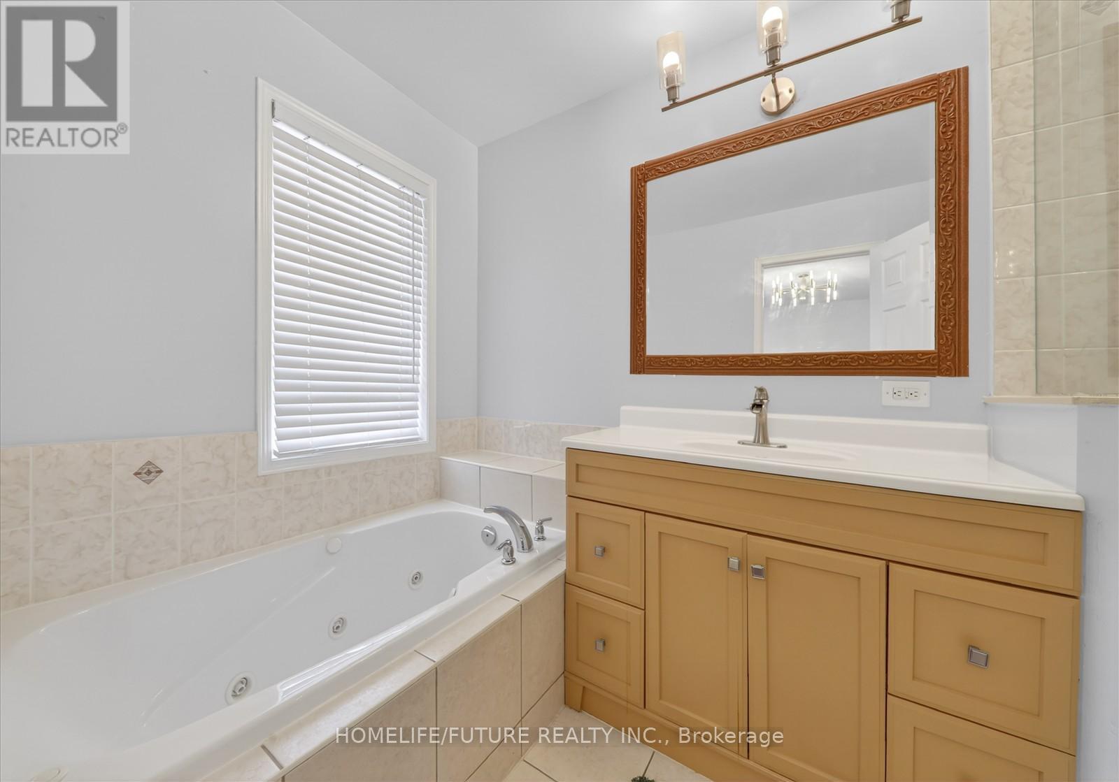 128 Barnham Street, Ajax, Ontario  L1Z 0K7 - Photo 30 - E13108636
