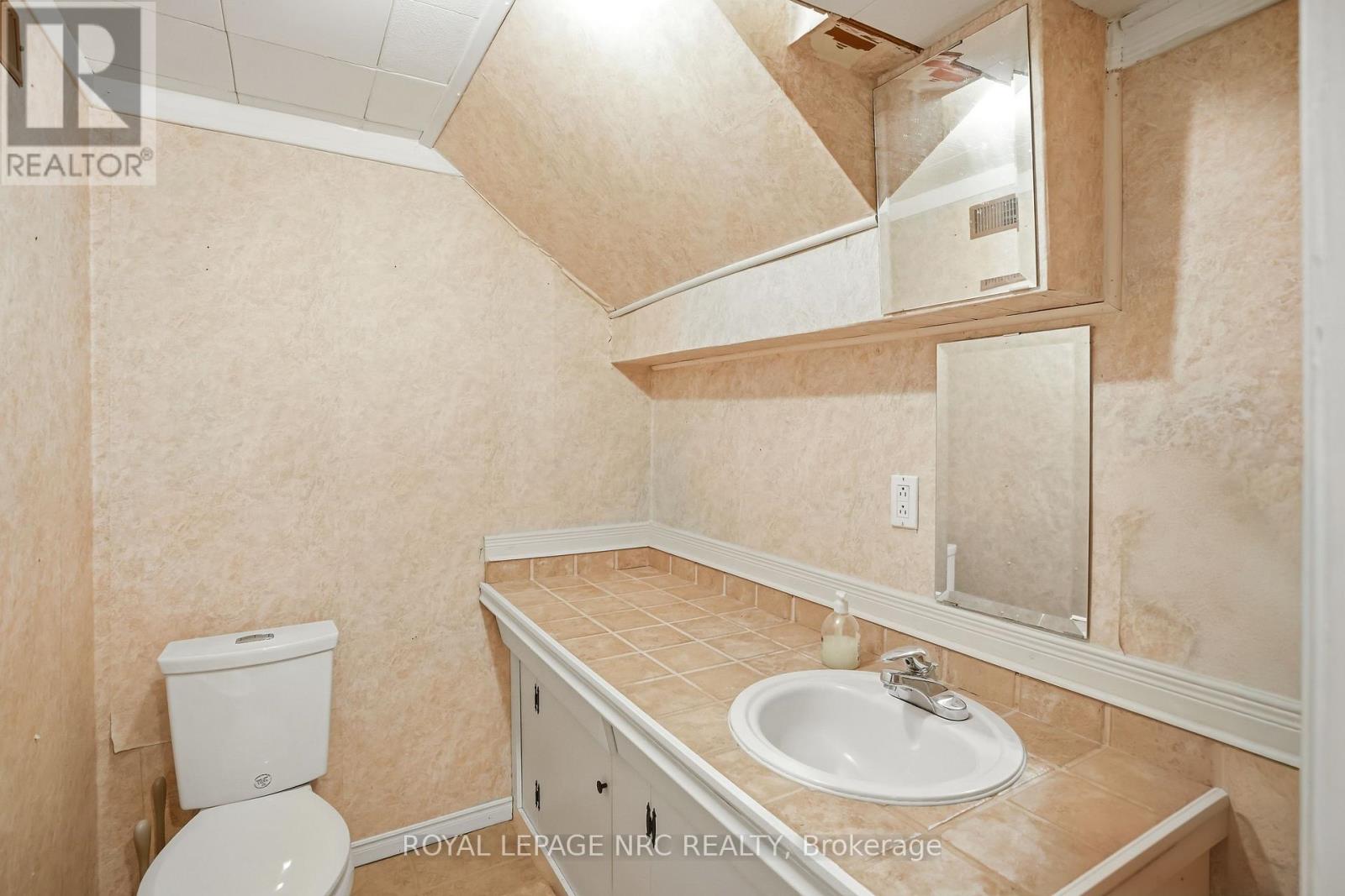 25 Richmond Street, Welland, Ontario  L3B 5L5 - Photo 24 - X13108644